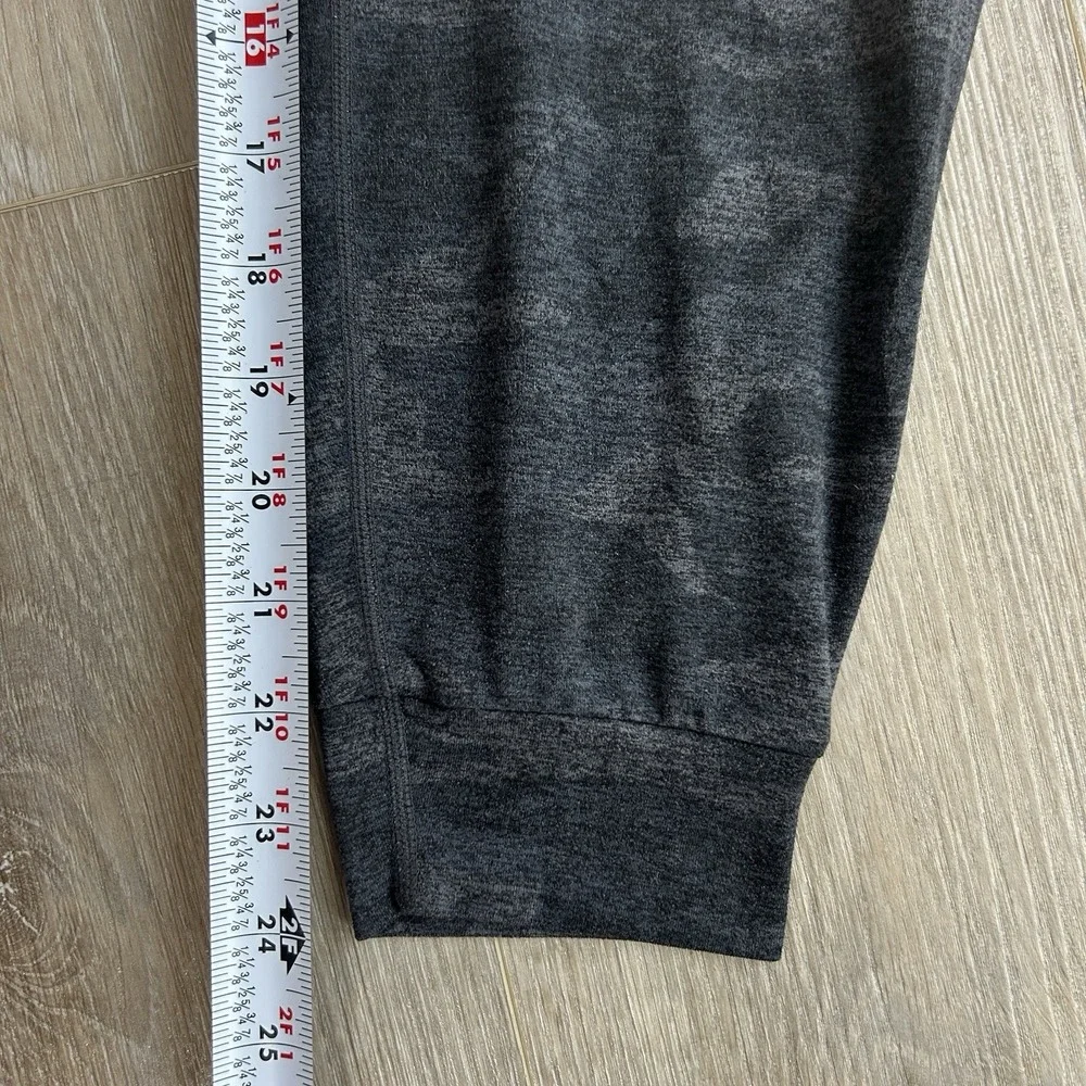 Vuori Performance Jogger Pants Womens XS Black Camo Heather Dreamknit VW303
